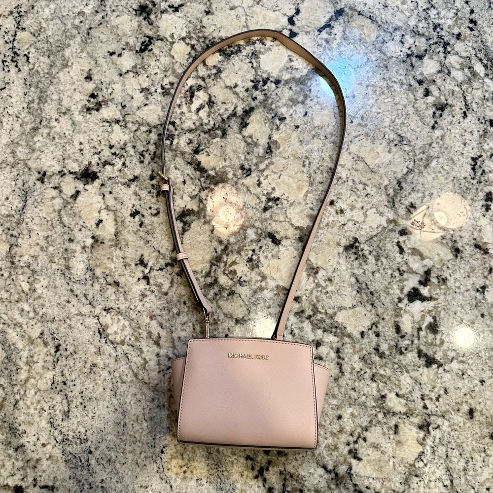 Michael Kors Crossbody Purse (small)